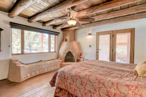 Retreat In Taos Foothills