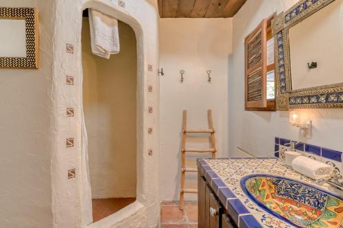Retreat In Taos Foothills