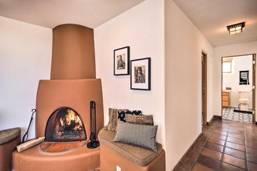 Casa Al Reves Pueblo-style House With Views!
