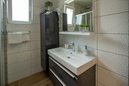 Hostal Apartmani Marko Dugova?a