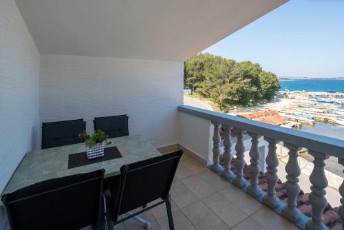 Hostal Apartmani Marko Dugova?a