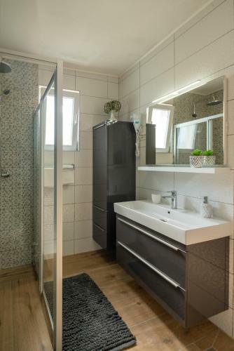 Hostal Apartmani Marko Dugova?a