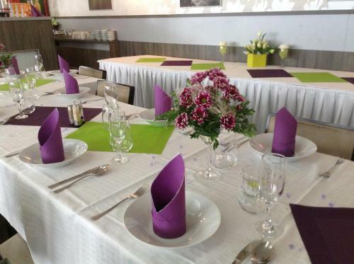 Hotel Monde