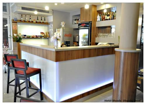 Hotel Monde