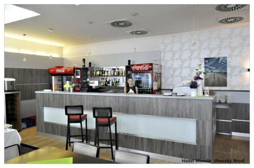 Hotel Monde