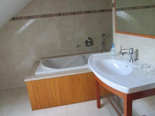 Bed & Breakfast Chambre D'hotes "les Bordes"