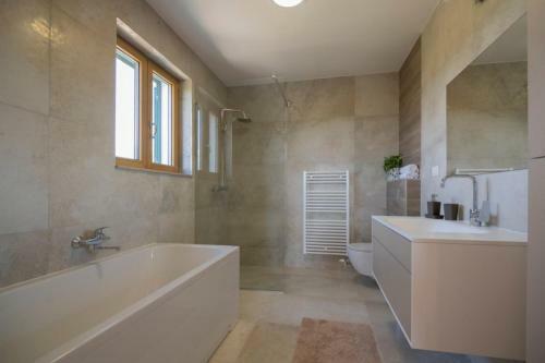 Luxury Villa Melita With Heated Pool