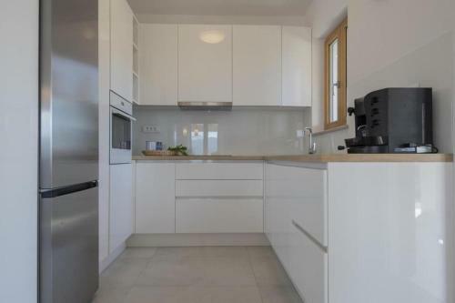 Luxury Villa Melita With Heated Pool