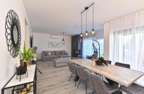 Villa Galizana 2111