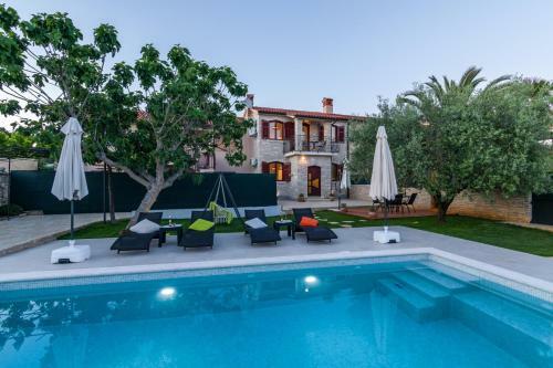 Villa Pietra With Sea View