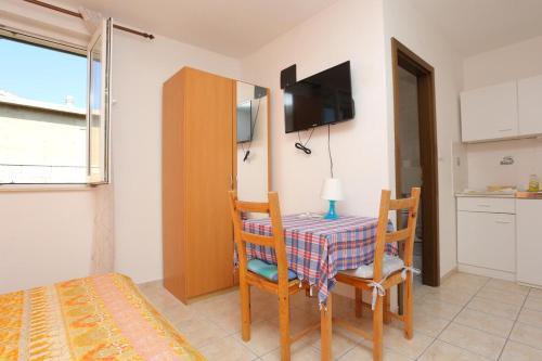 Apartments By The Sea Mali Rat, Omis - 18485