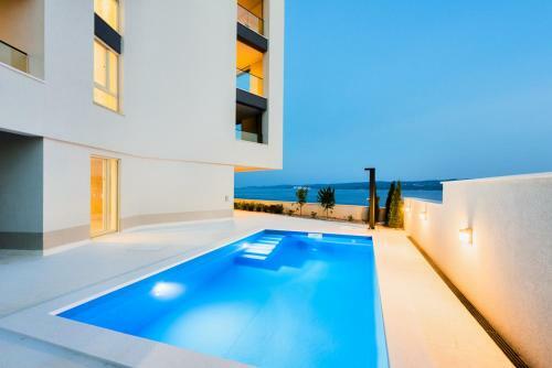 Apartment Tesi