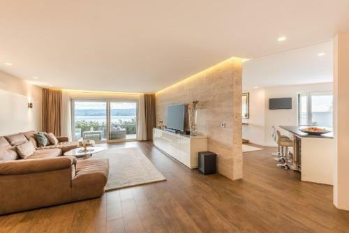 Apartment Tesi