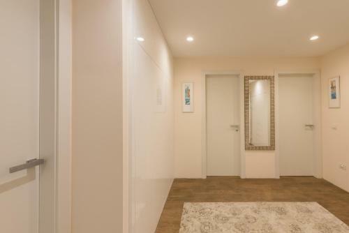 Apartment Tesi