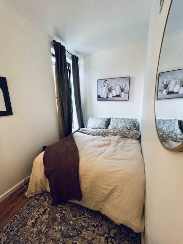 119 Avenue D - Full Apartment