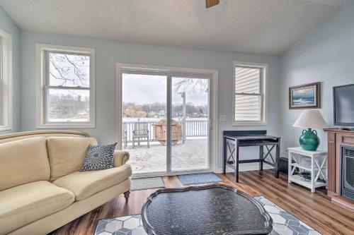Wolcott Cottage With Boat Dock On Leroy Island!