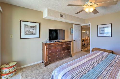 Apartamento Coastal Condo With Indoor And Outdoor Pool Access