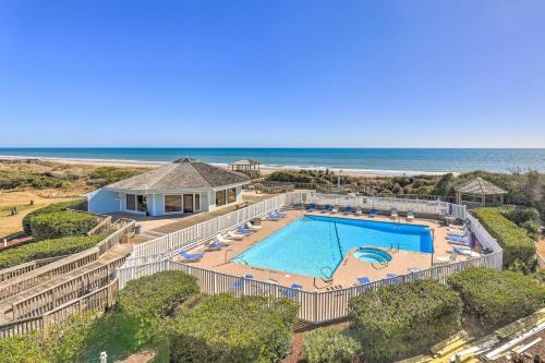 Apartamento Coastal Condo With Indoor And Outdoor Pool Access