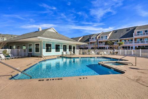 Apartamento Coastal Condo With Indoor And Outdoor Pool Access