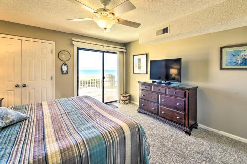 Apartamento Coastal Condo With Indoor And Outdoor Pool Access