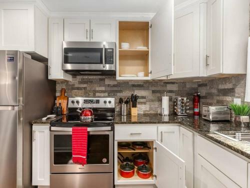 2021 Modern Newly Ranovated?4br?near Rtp & Rdu