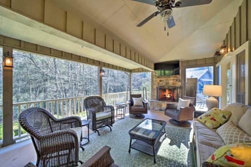 Family-friendly Highlands Home With Gas Grill!
