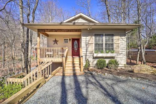 Mountain Getaway Home In A Resort Community!