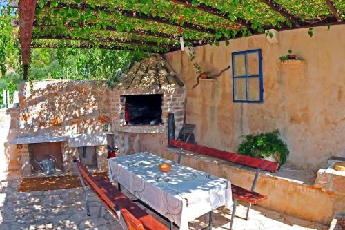 Apartment Tvrdni Dolac 4008c