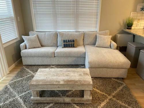 Whitecaps Surf City Beachfront Townhome