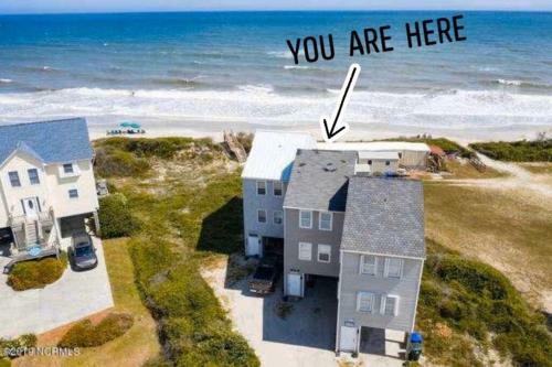 Whitecaps Surf City Beachfront Townhome