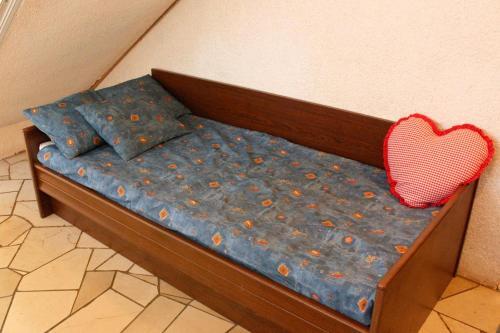 Apartment Zarace - Gdinj 2047b
