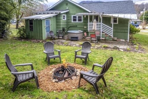 Creekside Cottage