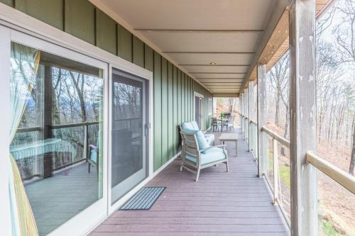 Mountain-view Hideaway