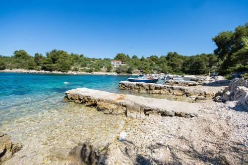 Beautiful Bay House Duga