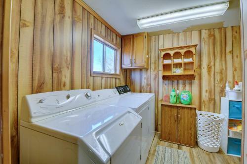 Fishing Getaway On Lake Texoma W/ Game Room