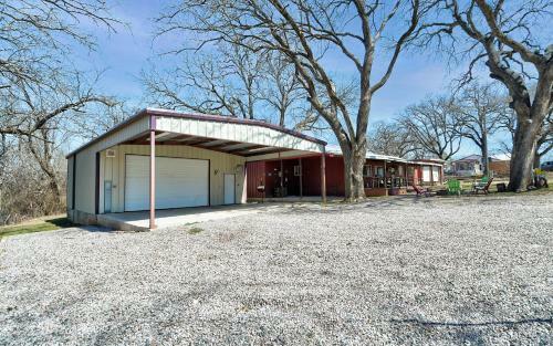 Fishing Getaway On Lake Texoma W/ Game Room