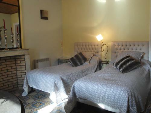 Hostal Ferme Auberge Du Vieux Puits