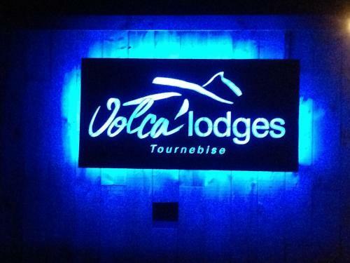 Hotel Les Volca'lodges De Tournebise
