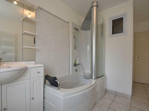 Holiday Home Des Pres Plouvara