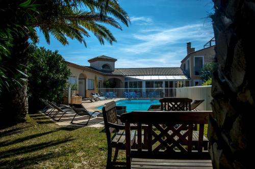 Aparthotel Residence H�teli�re Le Leukos