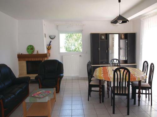 Holiday Home Saint Quay Perros Mn-1642