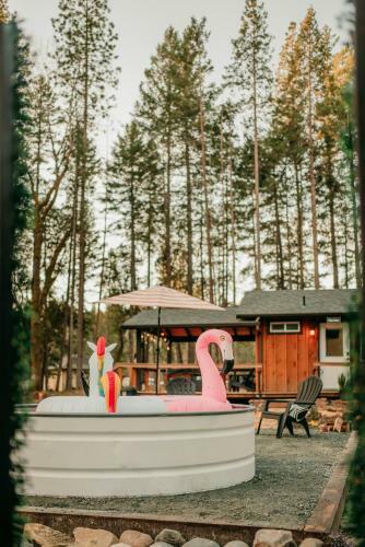 Tiny Cabin In The Woods W/ Hot Tub And Firepit