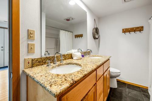 Hawk Creek Hideaway