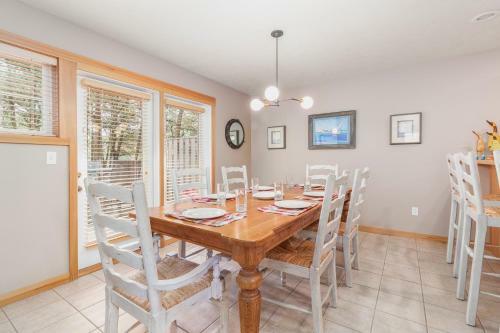 Curious Sea Cow - New Rental!!