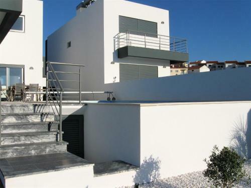 Modern Villa In Atalaia De Cima With Sea View