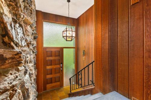 Raleigh Hills Retreat