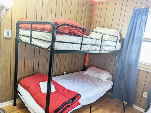 Perfect Poconos Getaway With Hot Tub & Game Room!