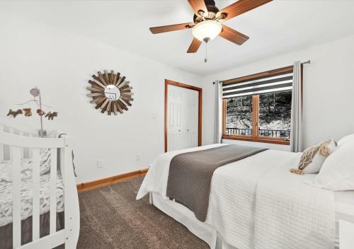 Pine Hollow Lodge