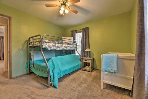 Family-friendly Hideaway - Walk To Lake Erie!