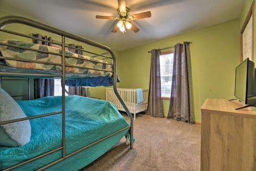 Family-friendly Hideaway - Walk To Lake Erie!